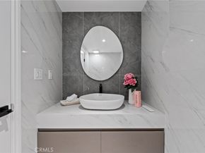 15631 Sunburst Lane, Huntington Beach CA 92647