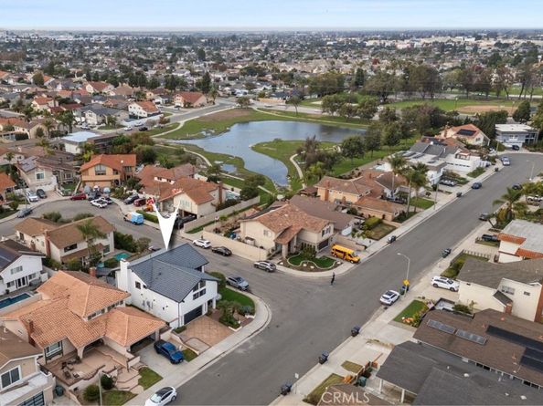 15631 Sunburst Lane, Huntington Beach CA 92647