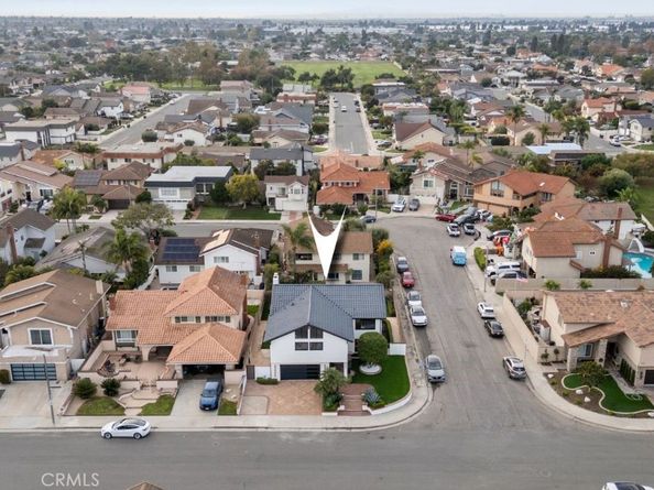 15631 Sunburst Lane, Huntington Beach CA 92647