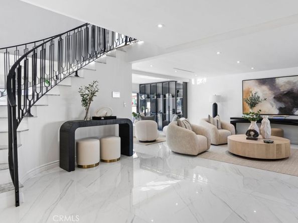 15631 Sunburst Lane, Huntington Beach CA 92647