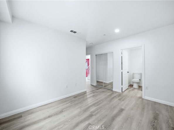 6919 S Menlo, Los Angeles CA 90044