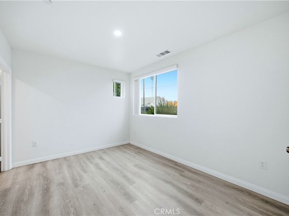 6919 S Menlo, Los Angeles CA 90044