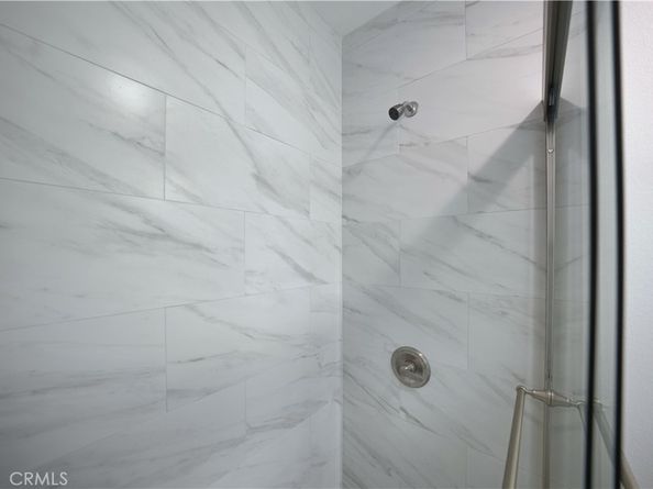 6919 S Menlo, Los Angeles CA 90044