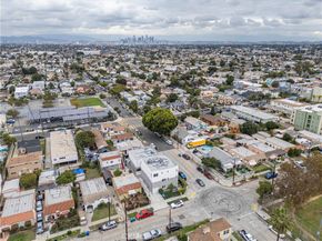 6919 S Menlo, Los Angeles CA 90044