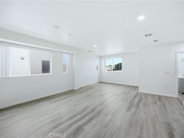 6919 S Menlo, Los Angeles CA 90044