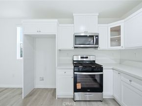 6919 S Menlo, Los Angeles CA 90044