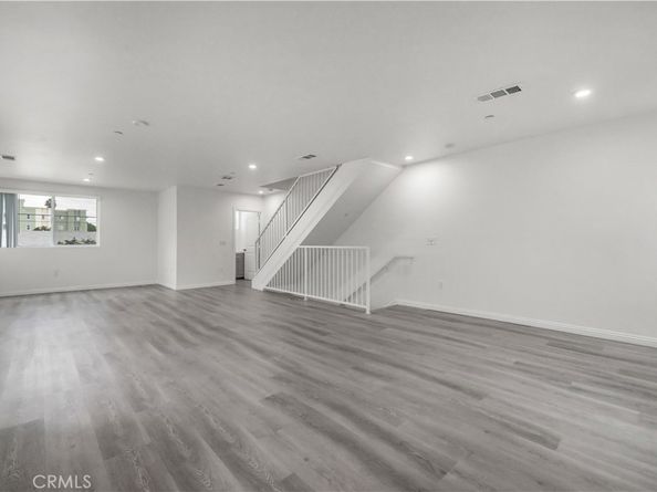 6919 S Menlo, Los Angeles CA 90044