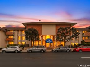 5585 E Pacific Coast Hwy. 353, Long Beach CA 90804