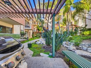 5585 E Pacific Coast Hwy. 353, Long Beach CA 90804