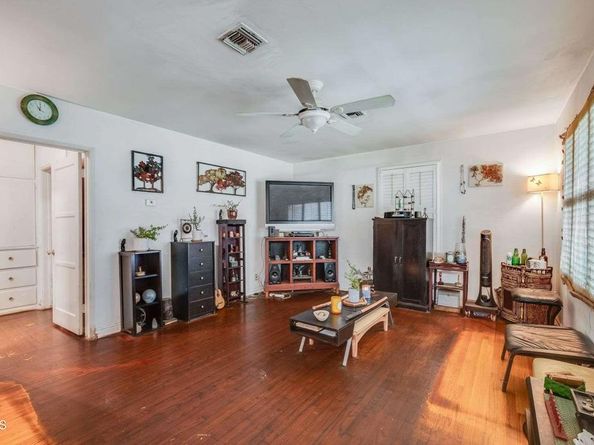 1900 E Chevy Chase Drive, Glendale CA 91206