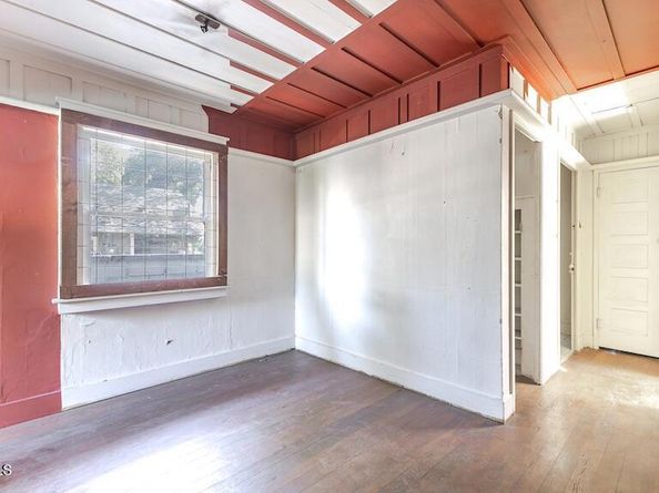 894 894B S Pasadena Avenue, Pasadena CA 91105