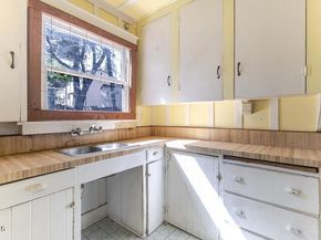 894 894B S Pasadena Avenue, Pasadena CA 91105