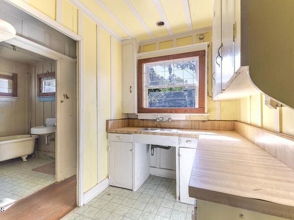 894 894B S Pasadena Avenue, Pasadena CA 91105