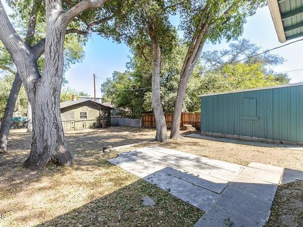 894 894B S Pasadena Avenue, Pasadena CA 91105
