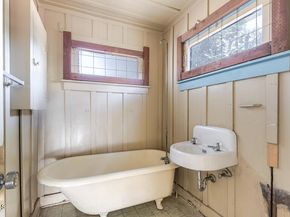 894 894B S Pasadena Avenue, Pasadena CA 91105