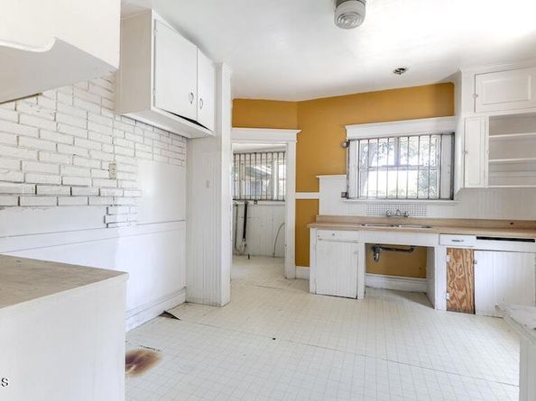 894 894B S Pasadena Avenue, Pasadena CA 91105
