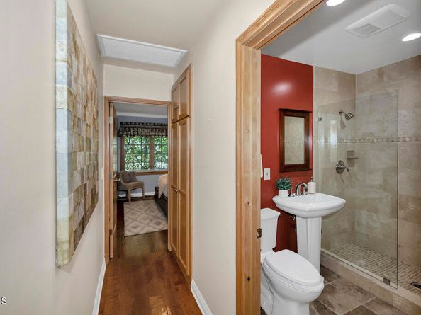 117 Brocadero Place, Pasadena CA 91105