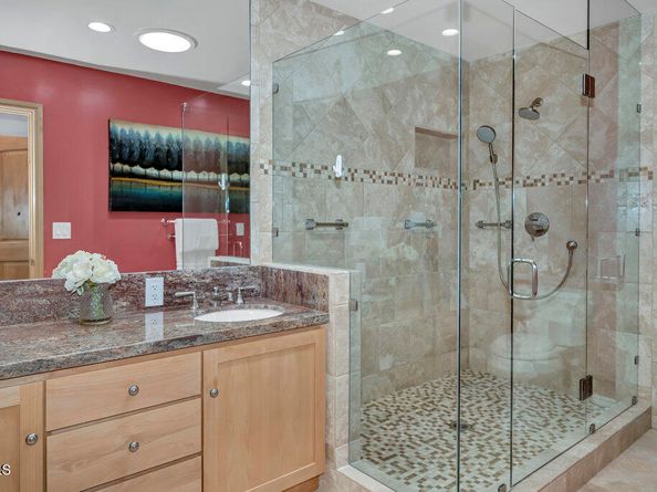 117 Brocadero Place, Pasadena CA 91105