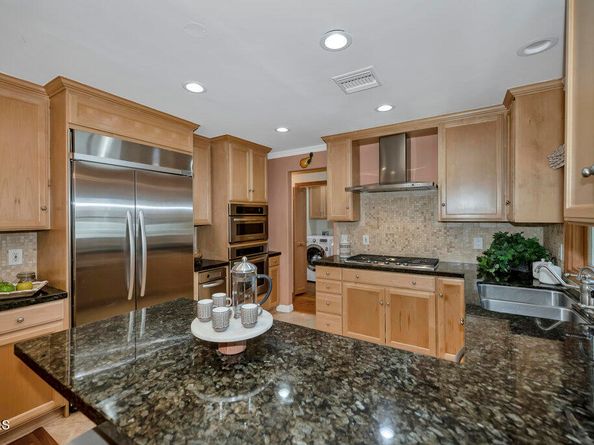 117 Brocadero Place, Pasadena CA 91105