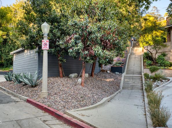 354 Glenullen Drive, Pasadena CA 91105