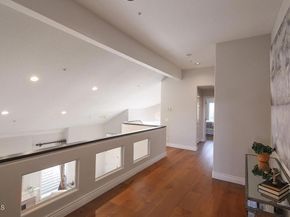 925 Calle Del Pacifico, Glendale CA 91208
