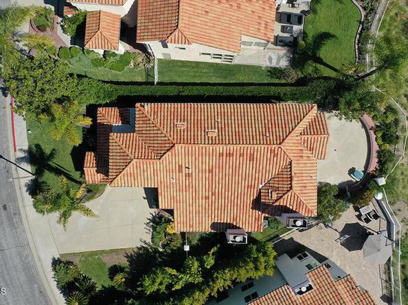 925 Calle Del Pacifico, Glendale CA 91208