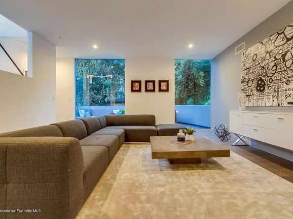 940 Burleigh Drive, Pasadena CA 91105