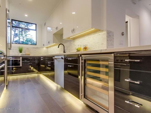 940 Burleigh Drive, Pasadena CA 91105
