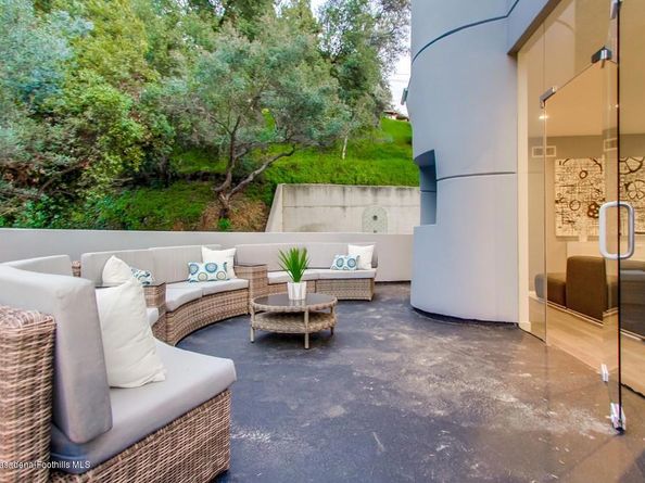 940 Burleigh Drive, Pasadena CA 91105