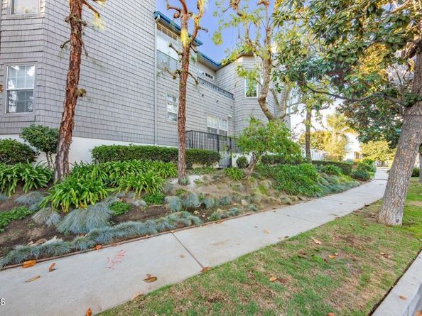 11829 Gateway Boulevard 2, Los Angeles CA 90064