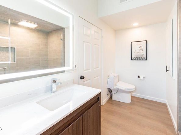 11829 Gateway Boulevard 2, Los Angeles CA 90064