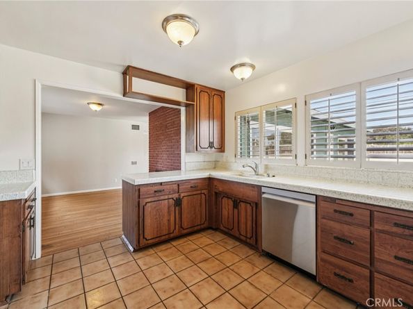 2631 Radnor Avenue, Long Beach CA 90815
