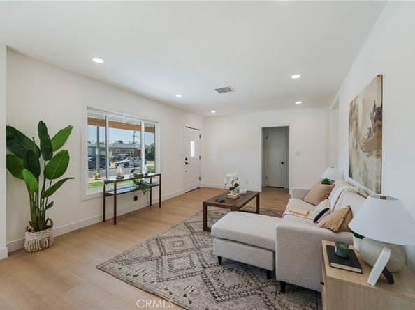 4224 Falcon Avenue, Long Beach CA 90807