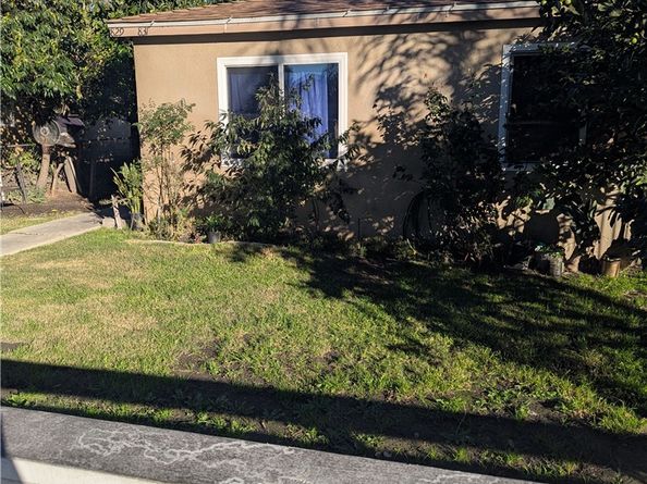 829 E Century, Los Angeles CA 90002