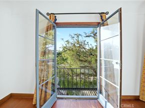 790 Santiago, Long Beach CA 90804