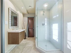 790 Santiago, Long Beach CA 90804