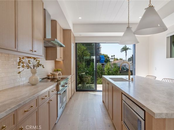 11825 Tennessee Avenue, Los Angeles CA 90064