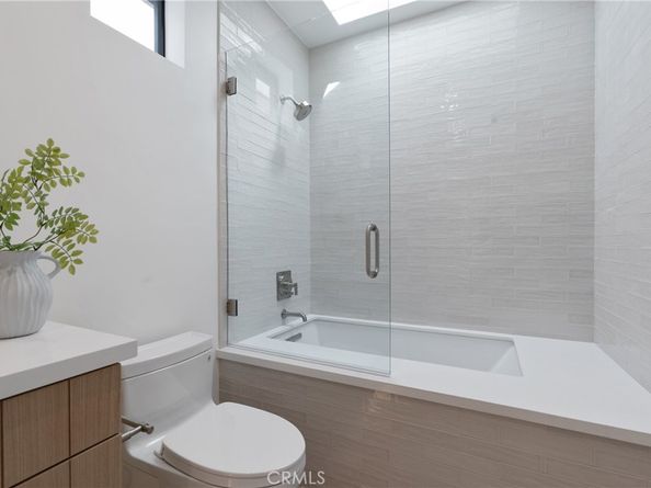 11825 Tennessee Avenue, Los Angeles CA 90064