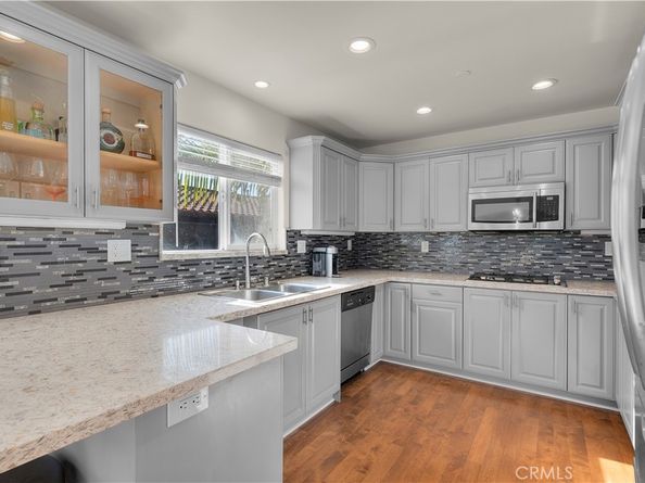 2213 Carnegie Lane A, Redondo Beach CA 90278