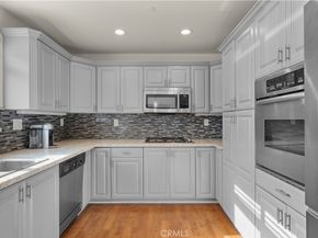 2213 Carnegie Lane A, Redondo Beach CA 90278