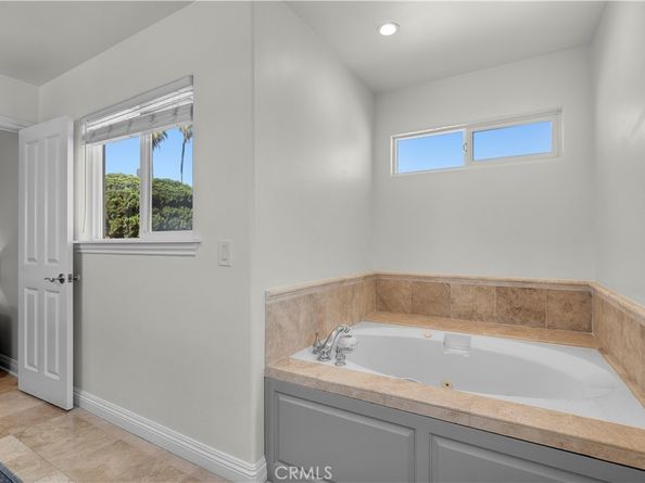 2213 Carnegie Lane A, Redondo Beach CA 90278