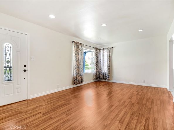 5526 W 117th Street, Inglewood CA 90304