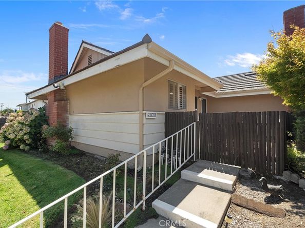 22621 Maple Avenue, Torrance CA 90505