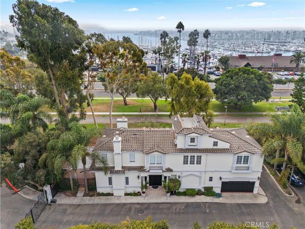 1020 Harbor Crossing Lane, Marina Del Rey CA 90292