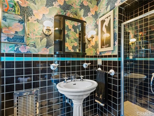 9548 Cedros Avenue, Panorama City CA 91402