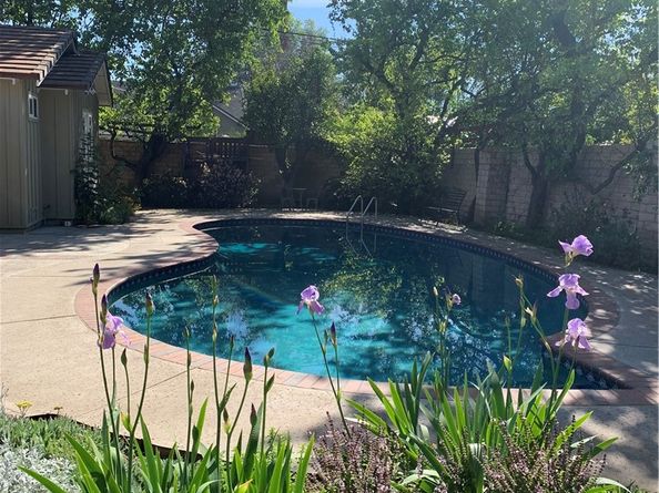 17654 Prairie Street, Northridge CA 91325
