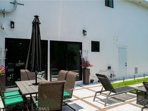 542 N Kilkea Drive, Los Angeles CA 90048