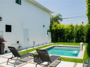 542 N Kilkea Drive, Los Angeles CA 90048