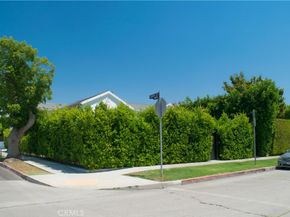 542 N Kilkea Drive, Los Angeles CA 90048