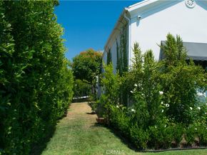 542 N Kilkea Drive, Los Angeles CA 90048